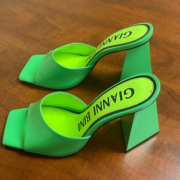 Gianni Bini Lime Patent Square-Toe Slide Heels - Picture 4 of 6
